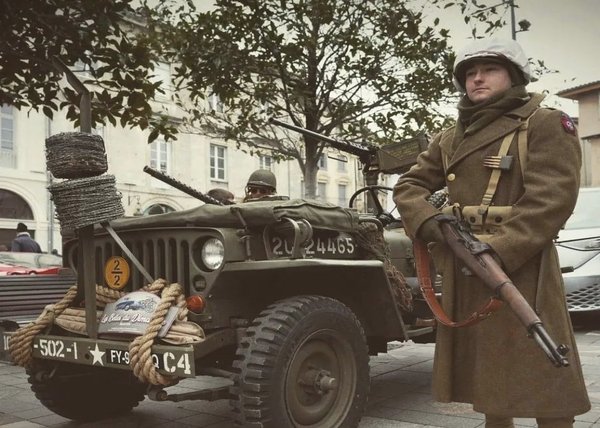 Association Neptune 44 - Jeep Willis